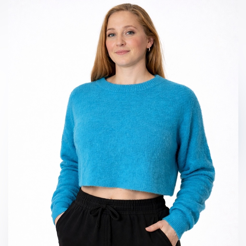 turquoise sweater
